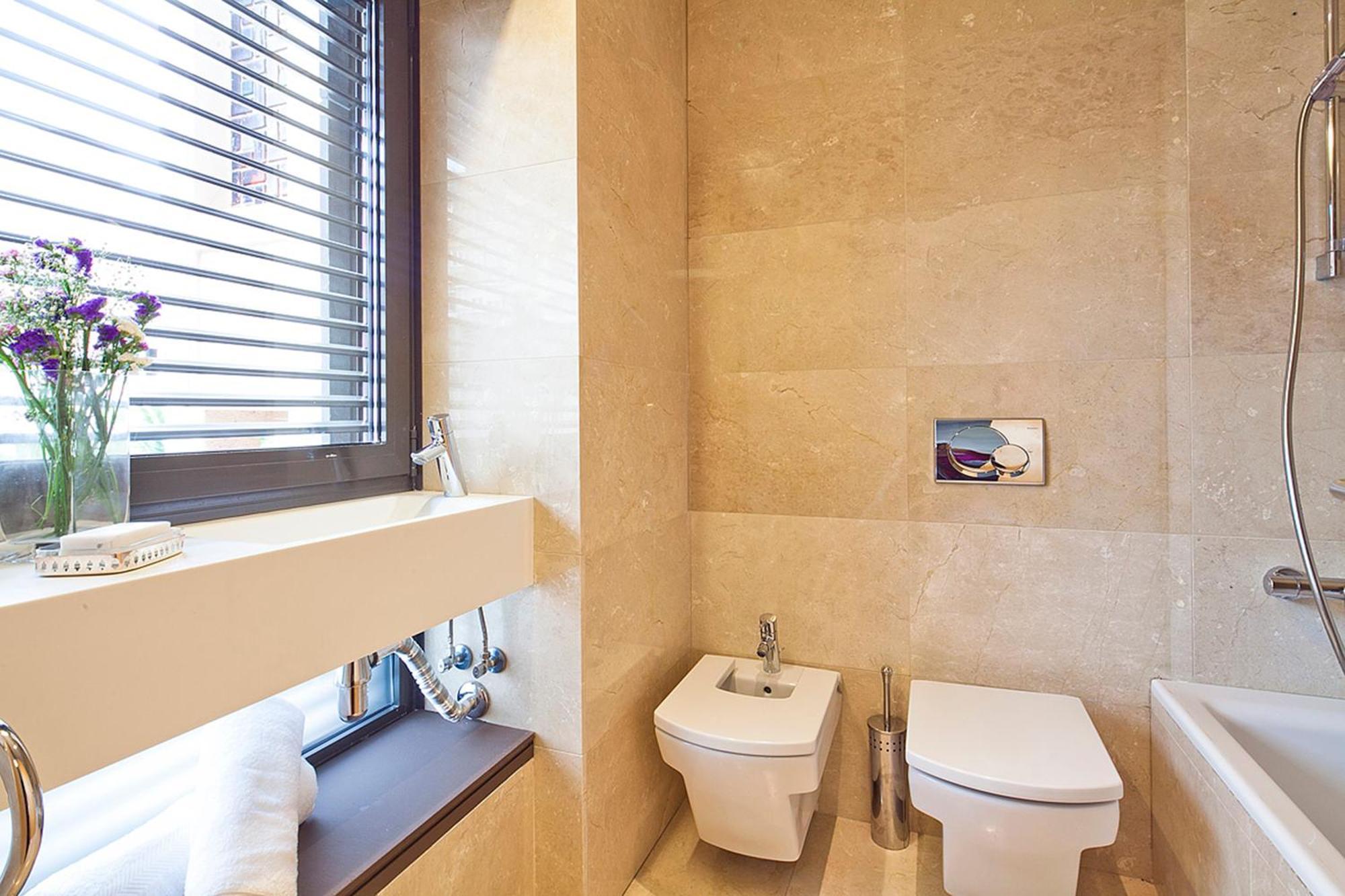 My Space Emirates - Splendid Apartment With Terrace And Pool Near Park Gueell บาร์เซโลนา ภายนอก รูปภาพ